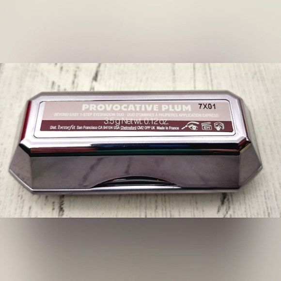 Benefit They're Real Duo Eyeshadow Blender  Provocative Plum NIB Makeup Cosmetic - Picture 8 of 9